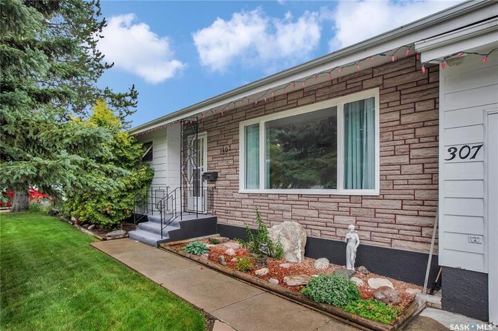 Property Photo: 307 U Avenue N SK S7L 3C6
