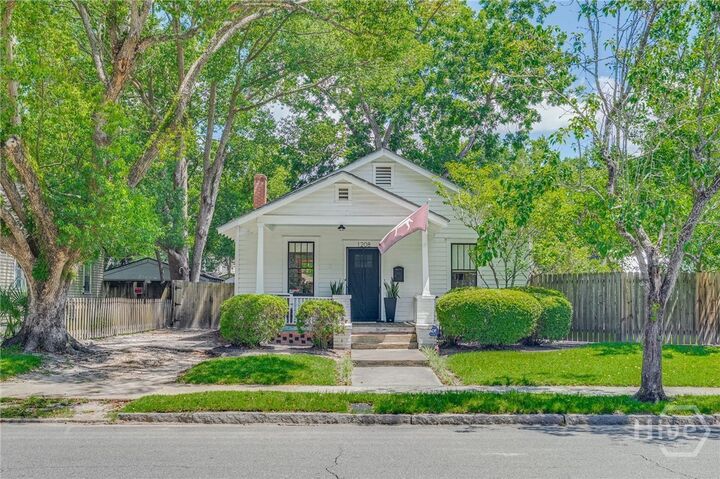 Property Photo:  1208 E 52nd Street  GA 31404 