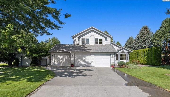 4005 Cascade Drive  West Richland WA 99353 photo