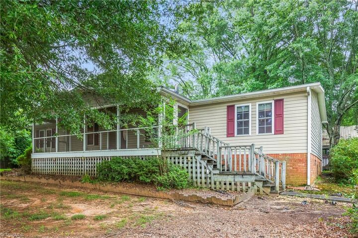 Property Photo:  100 Ridgecrest Drive  NC 27021 