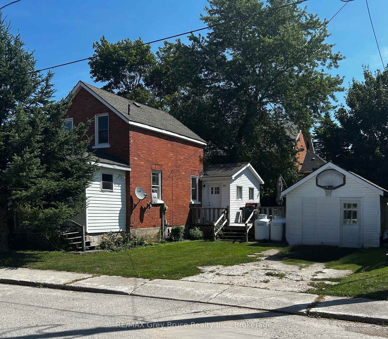 Property Photo: 59 3rd Ave Avenue SW ON N0G 1L0