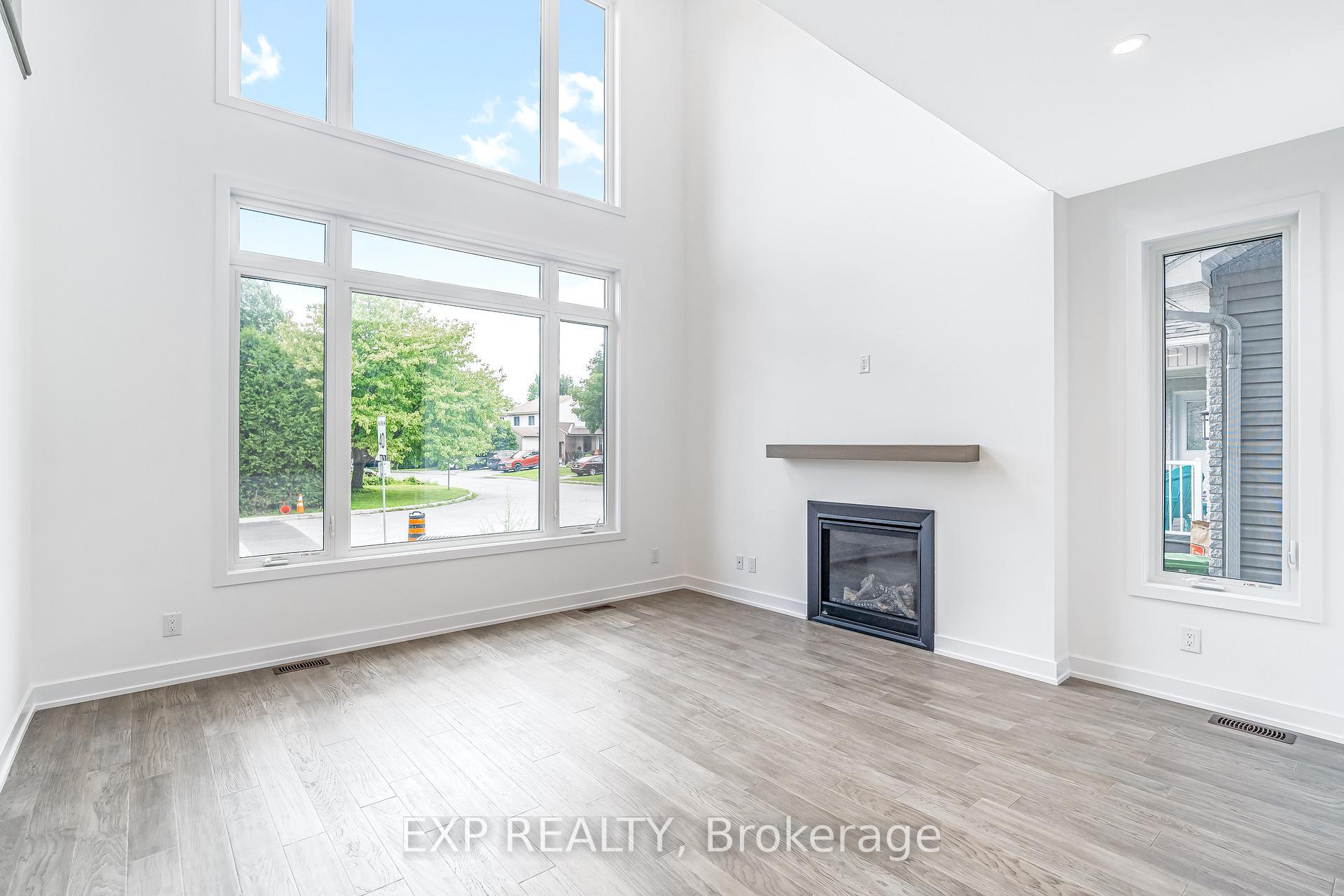 Property Photo:  489 Duvernay Drive  ON K1E 2N7 