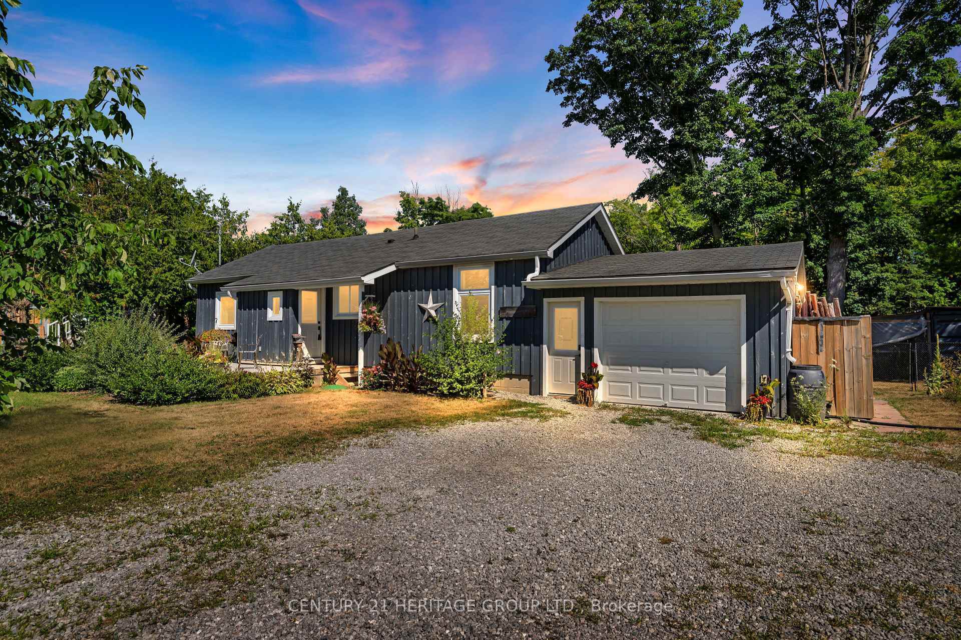 Property Photo:  393B Thorah Concession Rd 2 Road  ON L0K 1A0 