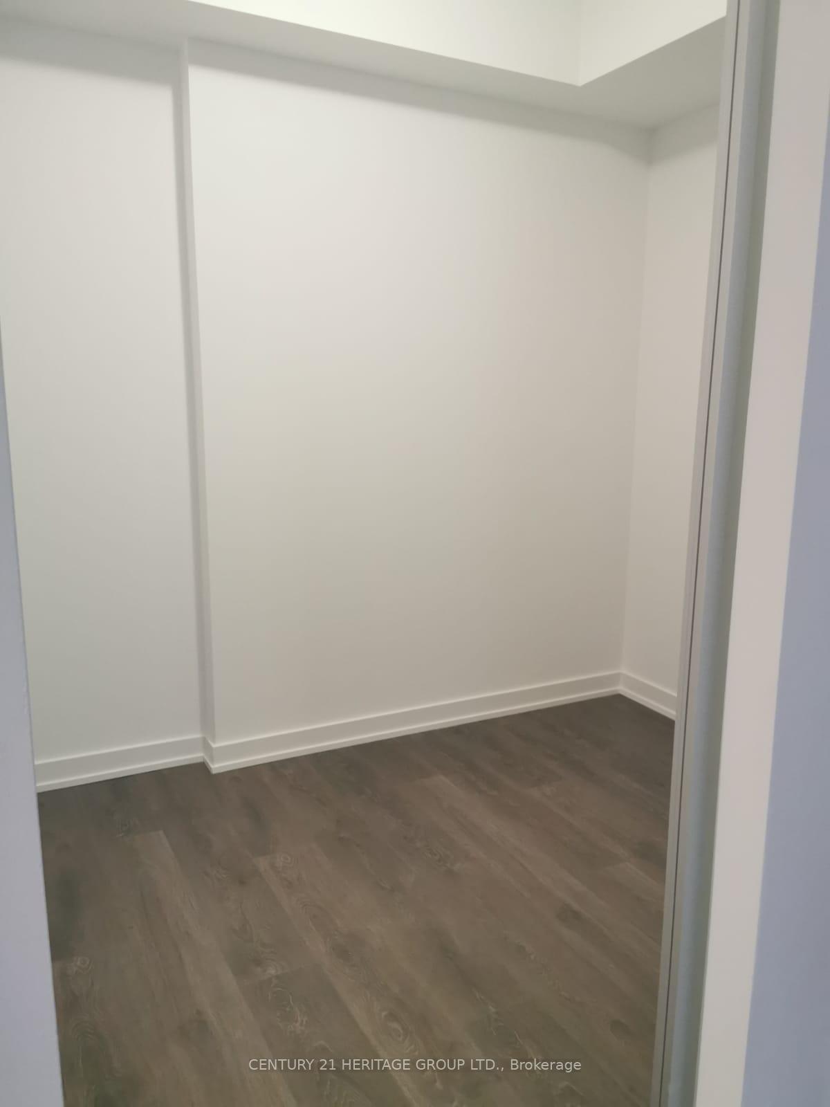 Property Photo: 609 Avenue Road 501 ON M4V 0B1