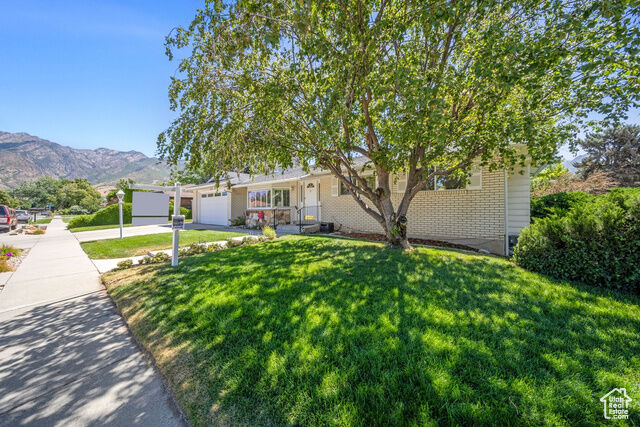 Property Photo: 7375 S Sunhill Rd UT 84121