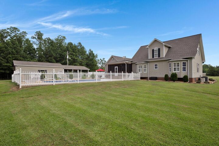 Property Photo:  520 Cedrum Rd  AL 35549 
