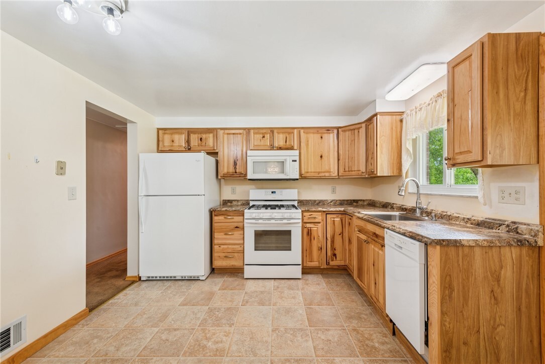 Property Photo:  153 Sunrise Drive  PA 15642 