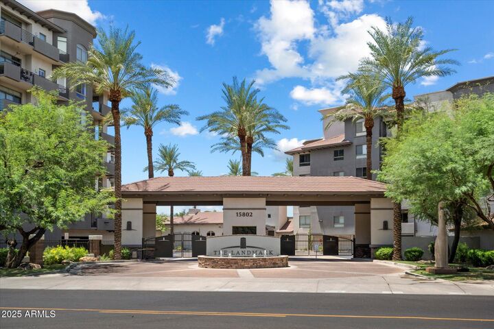 Property Photo:  15802 N 71st Street 551  AZ 85254 