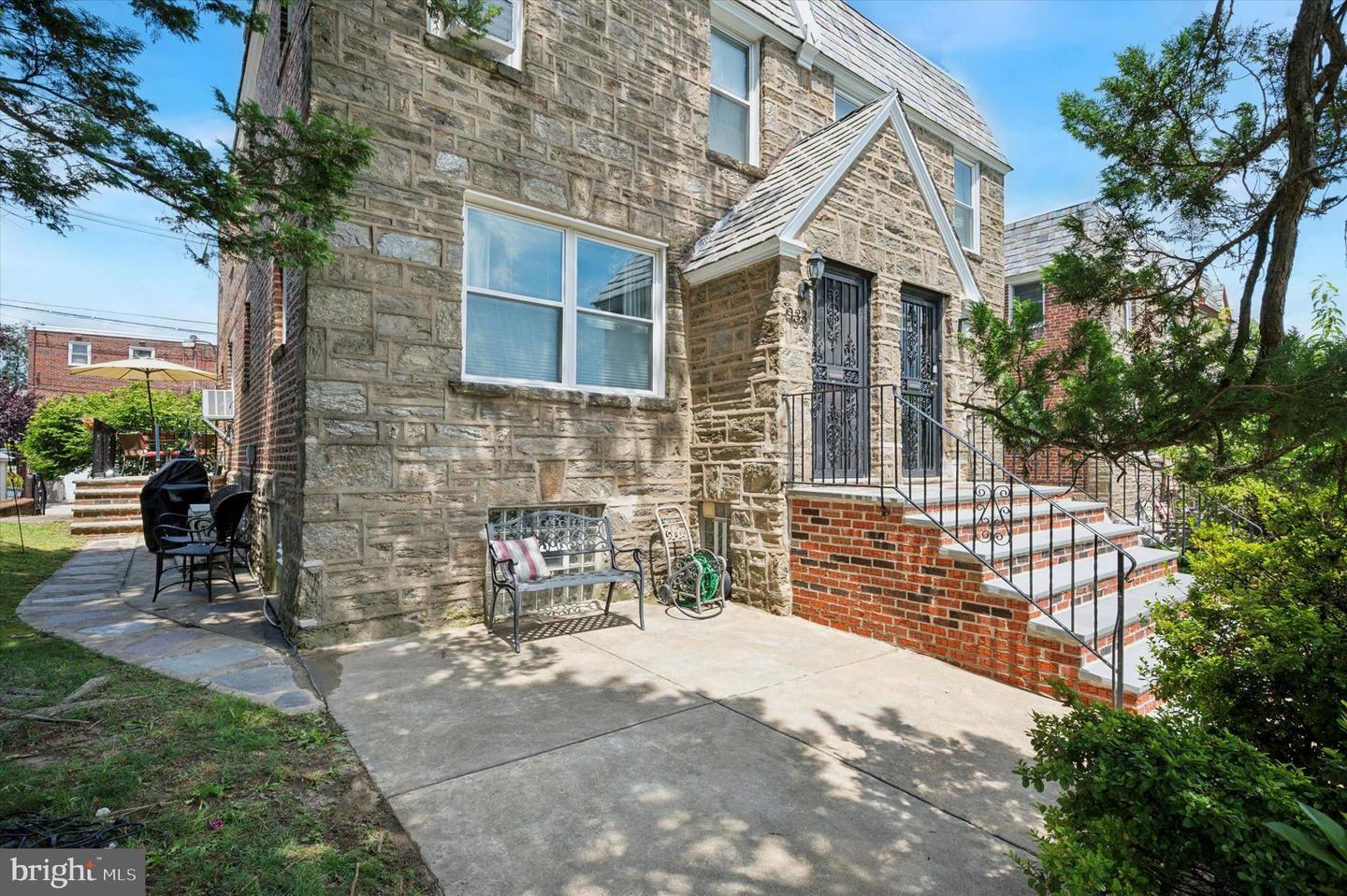 Property Photo:  933 E Slocum Street  PA 19150 