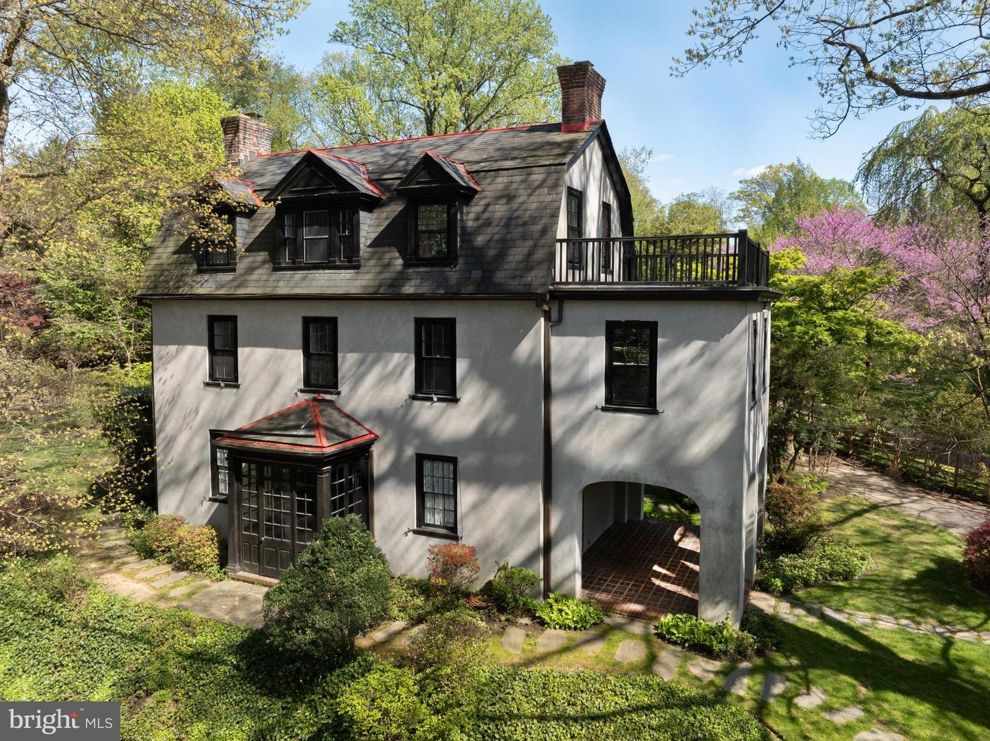 308 Rex Avenue  Philadelphia PA 19118 photo