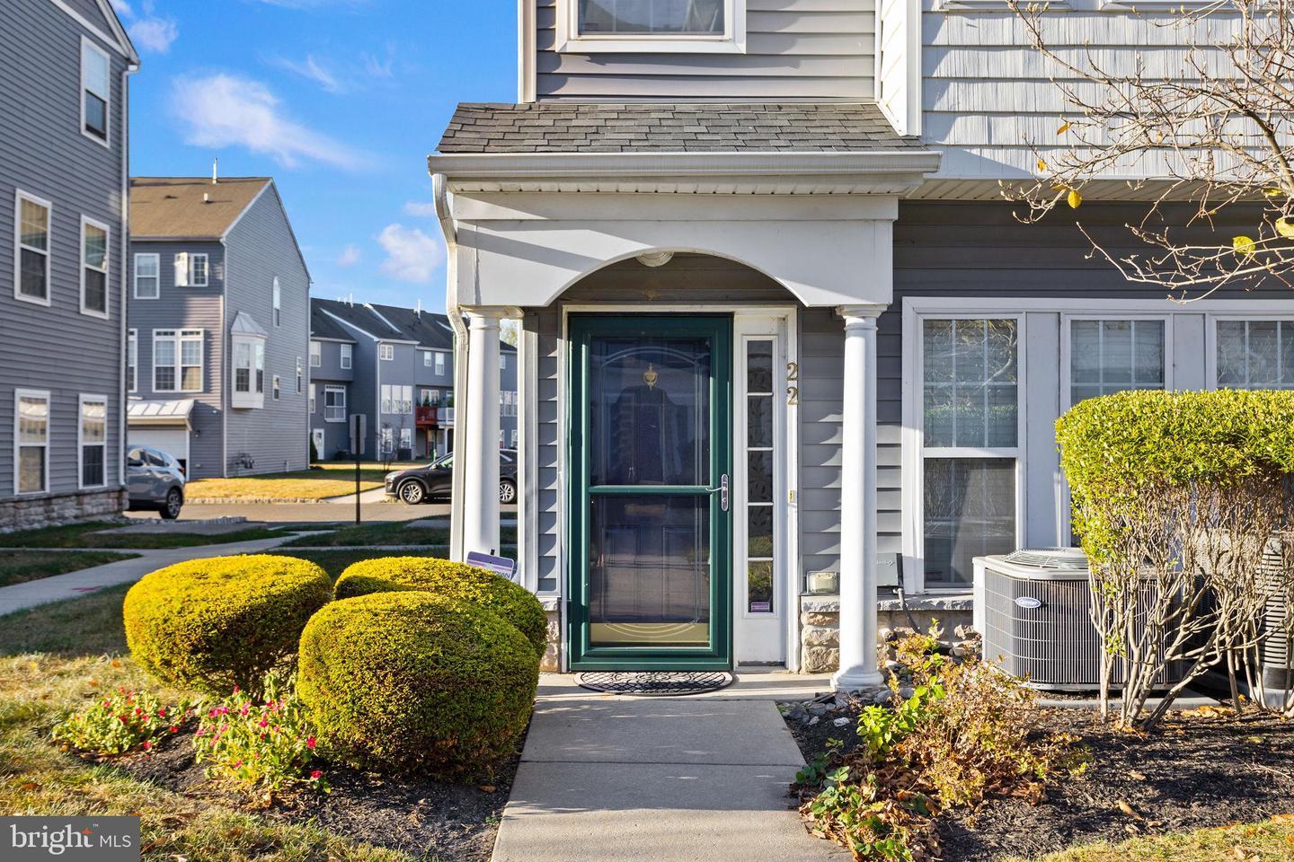 Property Photo:  22 Swan Court  NJ 08075 