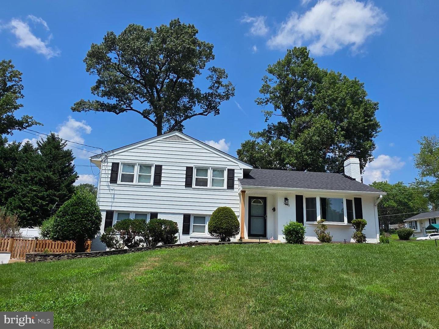 Property Photo: 7900 Gosport Lane VA 22151