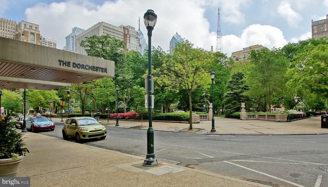 Property Photo: 226 W Rittenhouse Square 30 510 PA 19103