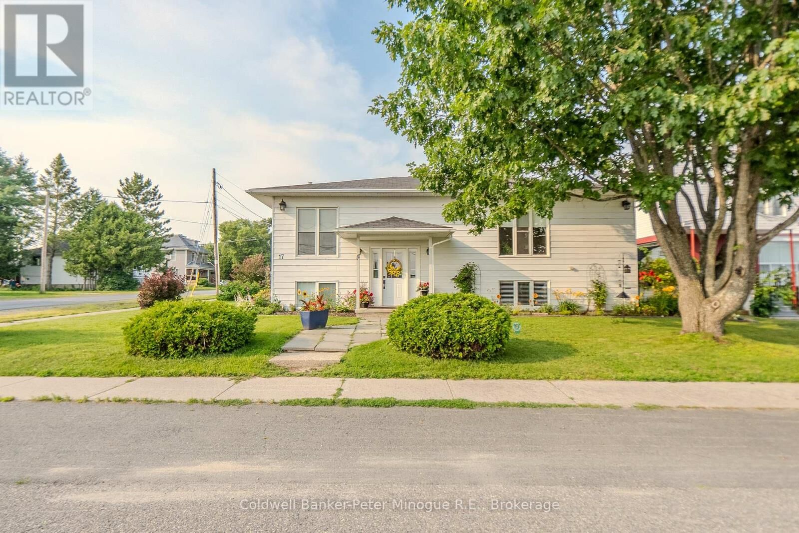 Property Photo: 17 Principal Street West ON P0H 2M0