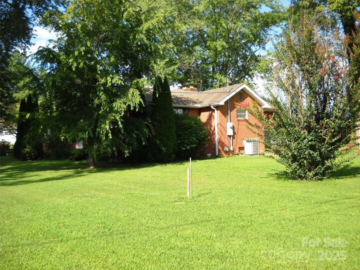 Property Photo: 242 Liberty Road NC 28715