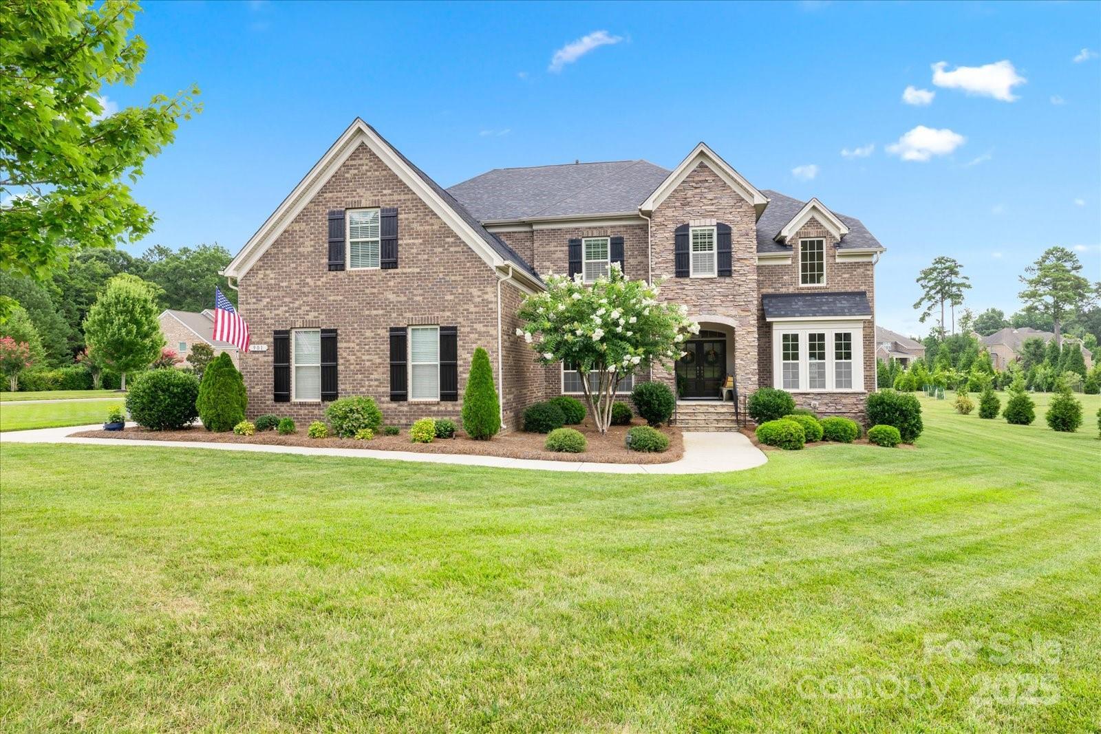 Property Photo: 901 Hidden Pond Lane NC 28173