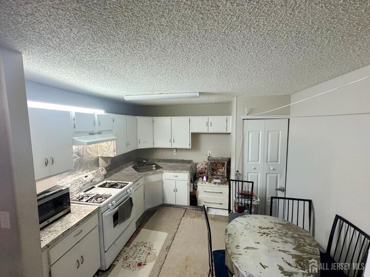 Property Photo: 52 Joyner Court NJ 08648