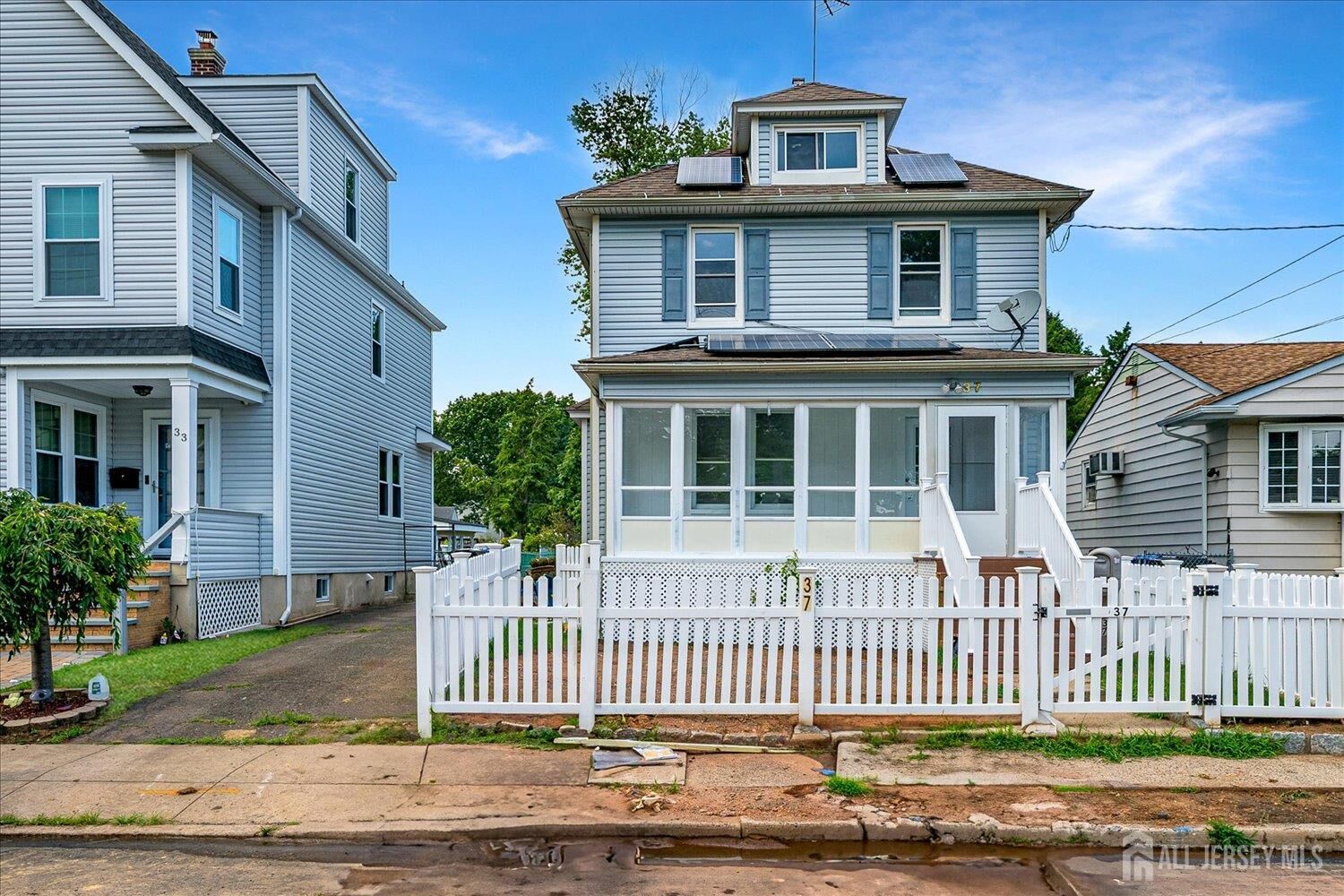 Property Photo:  37 Summit Avenue  NJ 08863 