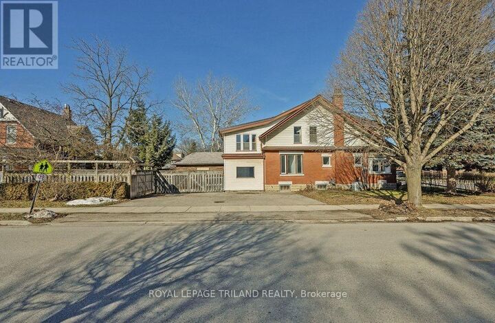 Property Photo:  241 Ridout Street South 2  ON N6C 3Y3 