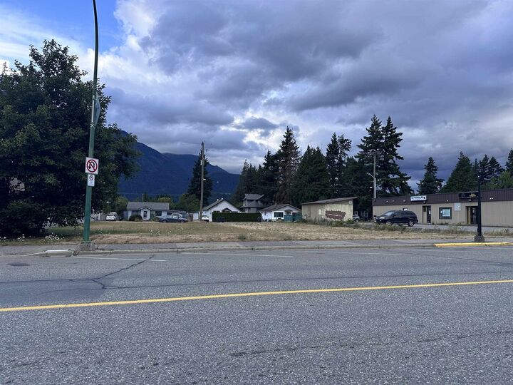 Property Photo:  573 Wallace Street  BC V0X 1L0 
