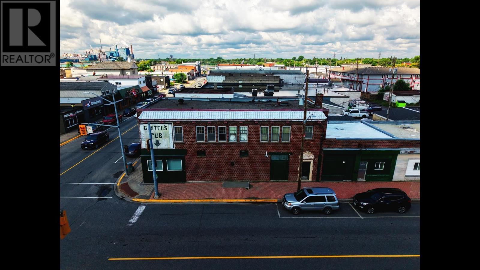 Property Photo:  298 Scott St  ON P9A 1G7 