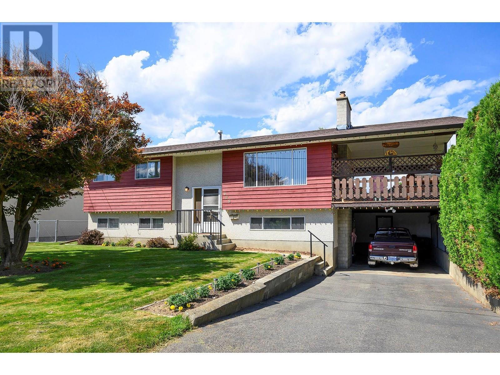 Property Photo: 628 Bissette Road BC V2B 6L4