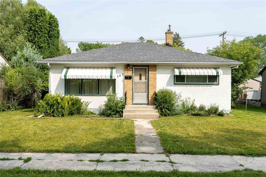 Property Photo: 107 Lennox Avenue MB R2M 1B1