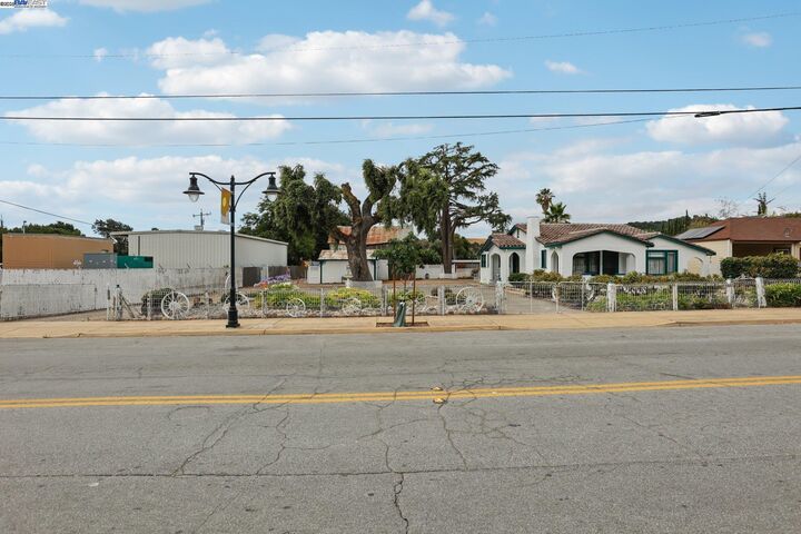 Property Photo: 11768 Main St CA 94586