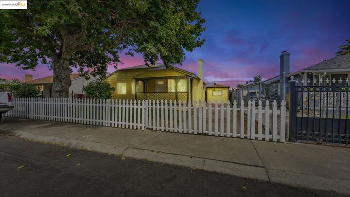 528 La Prenda Drive  Oakland CA 94603 photo