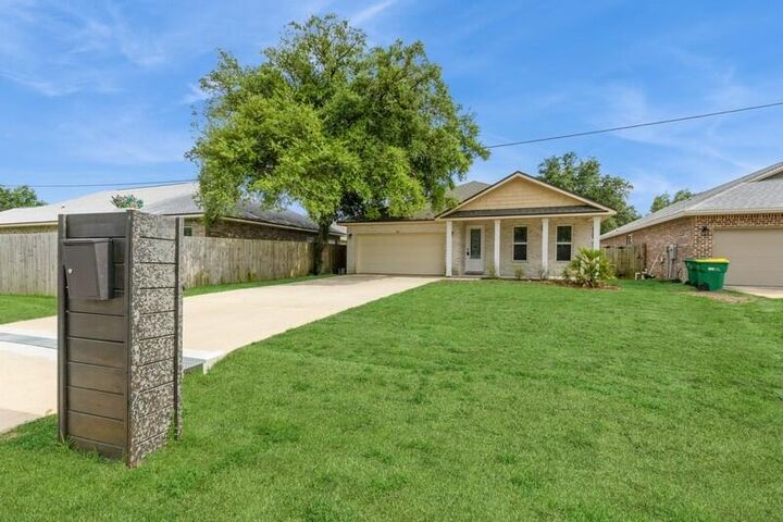 26 10th Avenue  Shalimar FL 32579 photo