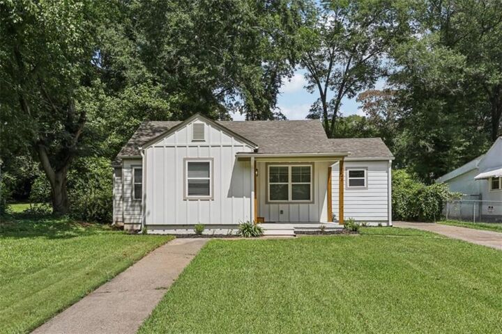 Property Photo: 2242 Jernigan Drive SE GA 30315