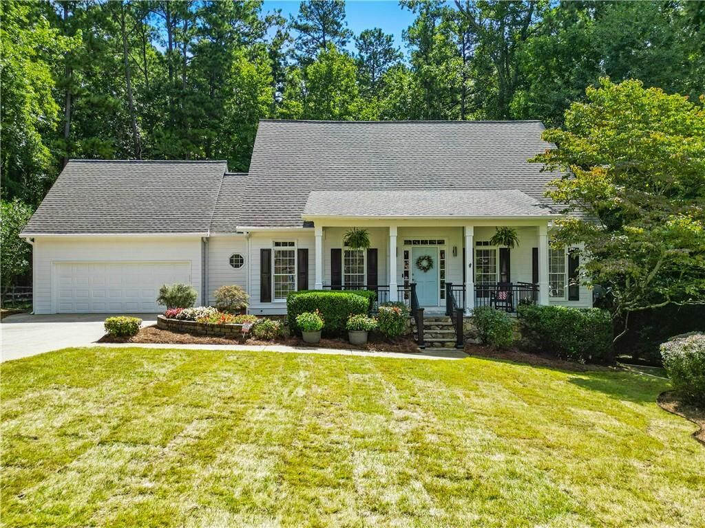 Property Photo: 870 Fairwood Pointe NW GA 30101