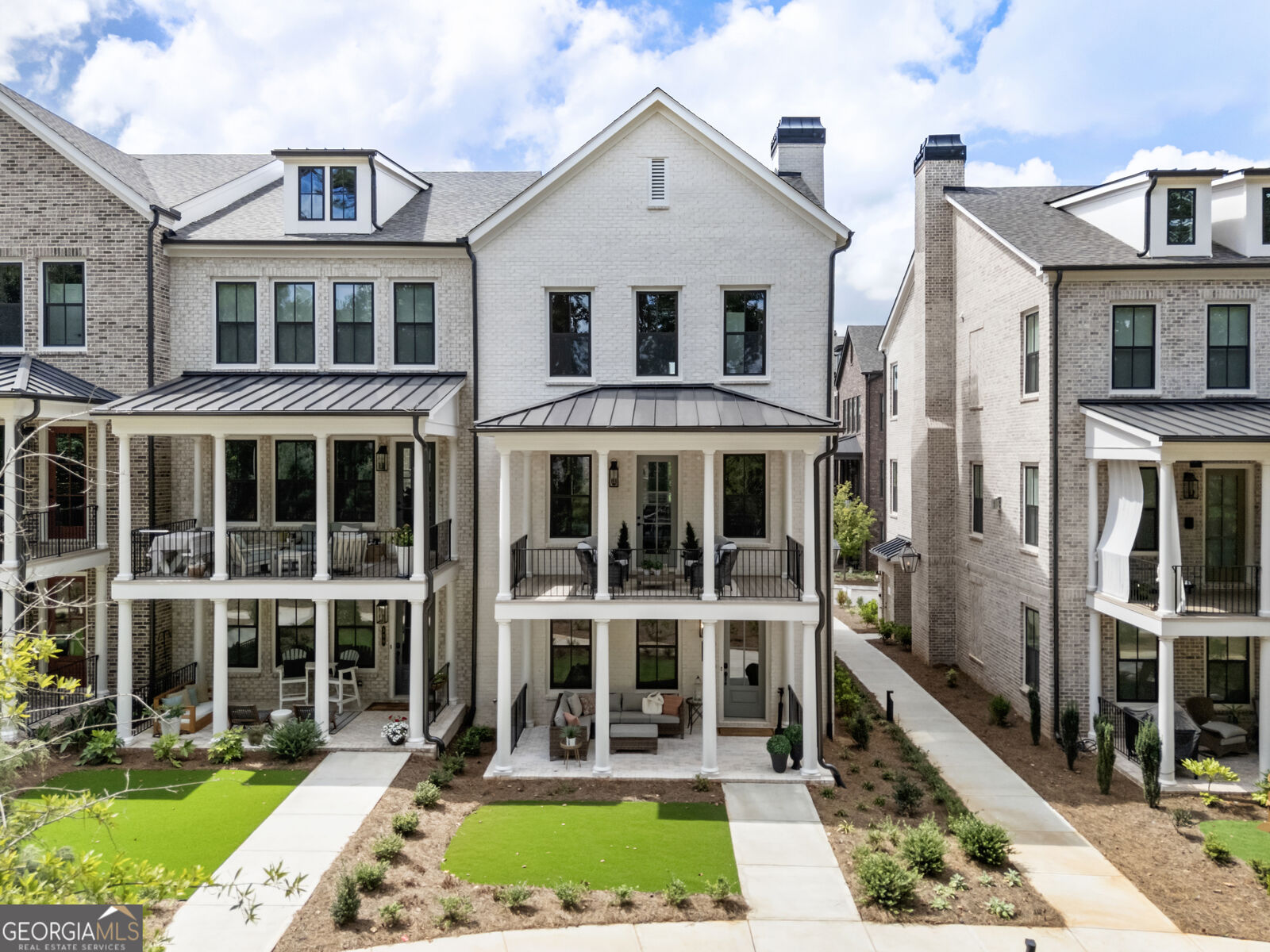 Property Photo: 540 Chiswick Circles GA 30009