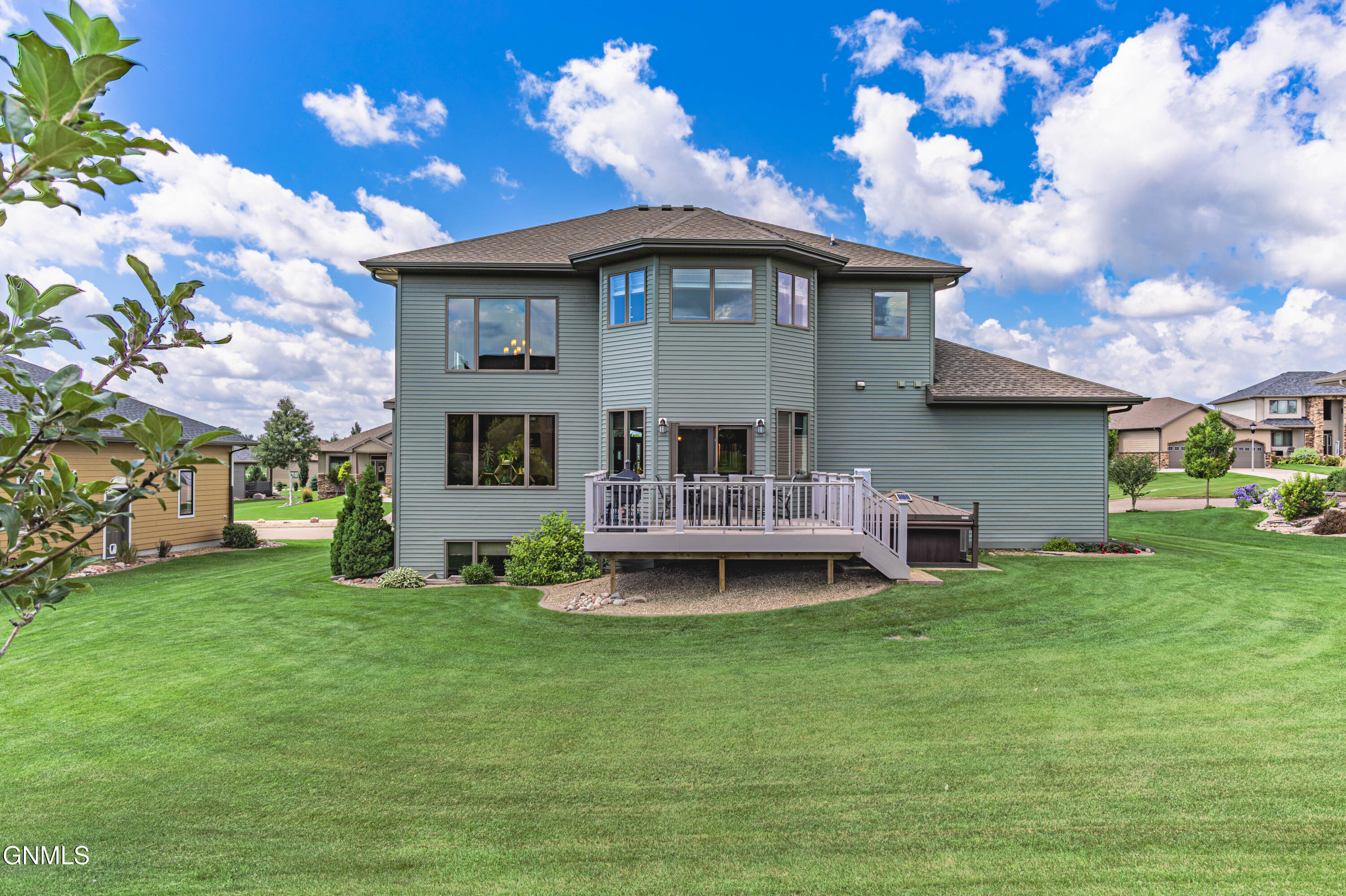 Property Photo:  3611 Chisholm Place  ND 58503 