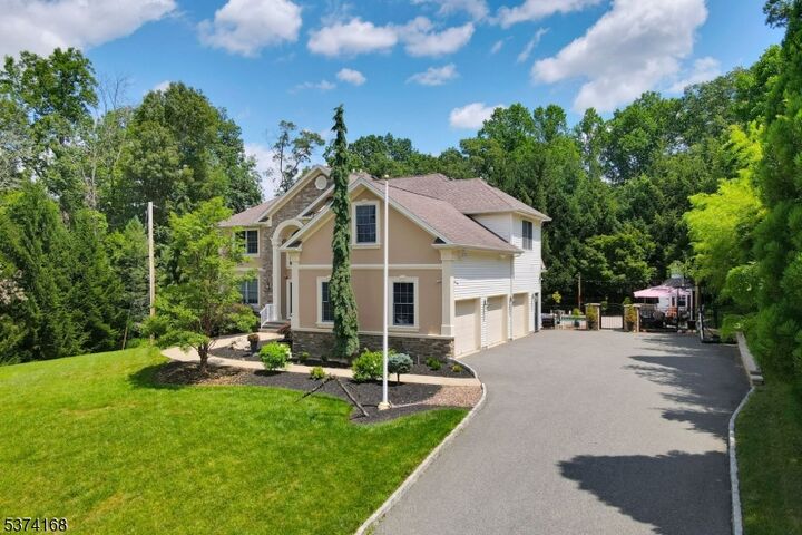 Property Photo: 3 Jared Pl NJ 07828