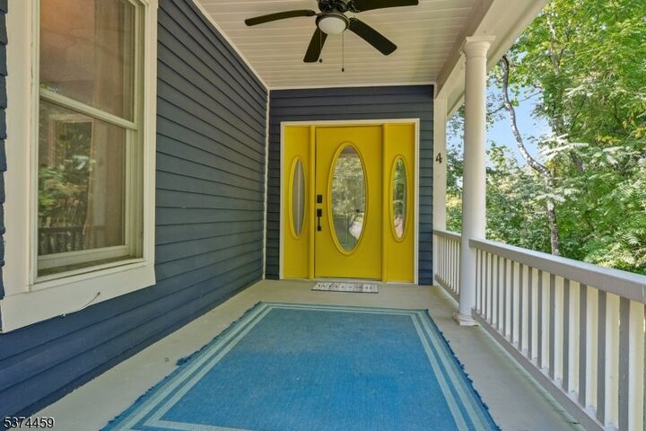 Property Photo:  4 Edge Hill Rd  NJ 07825 