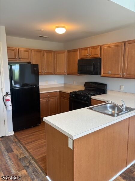 Property Photo: 6 Falkenstein Dr 6 NJ 07462