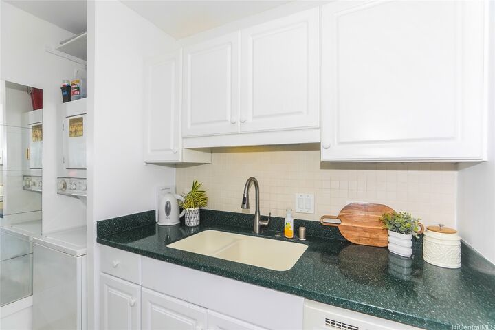 Property Photo:  1925 Kalakaua Avenue 1004  HI 96815 