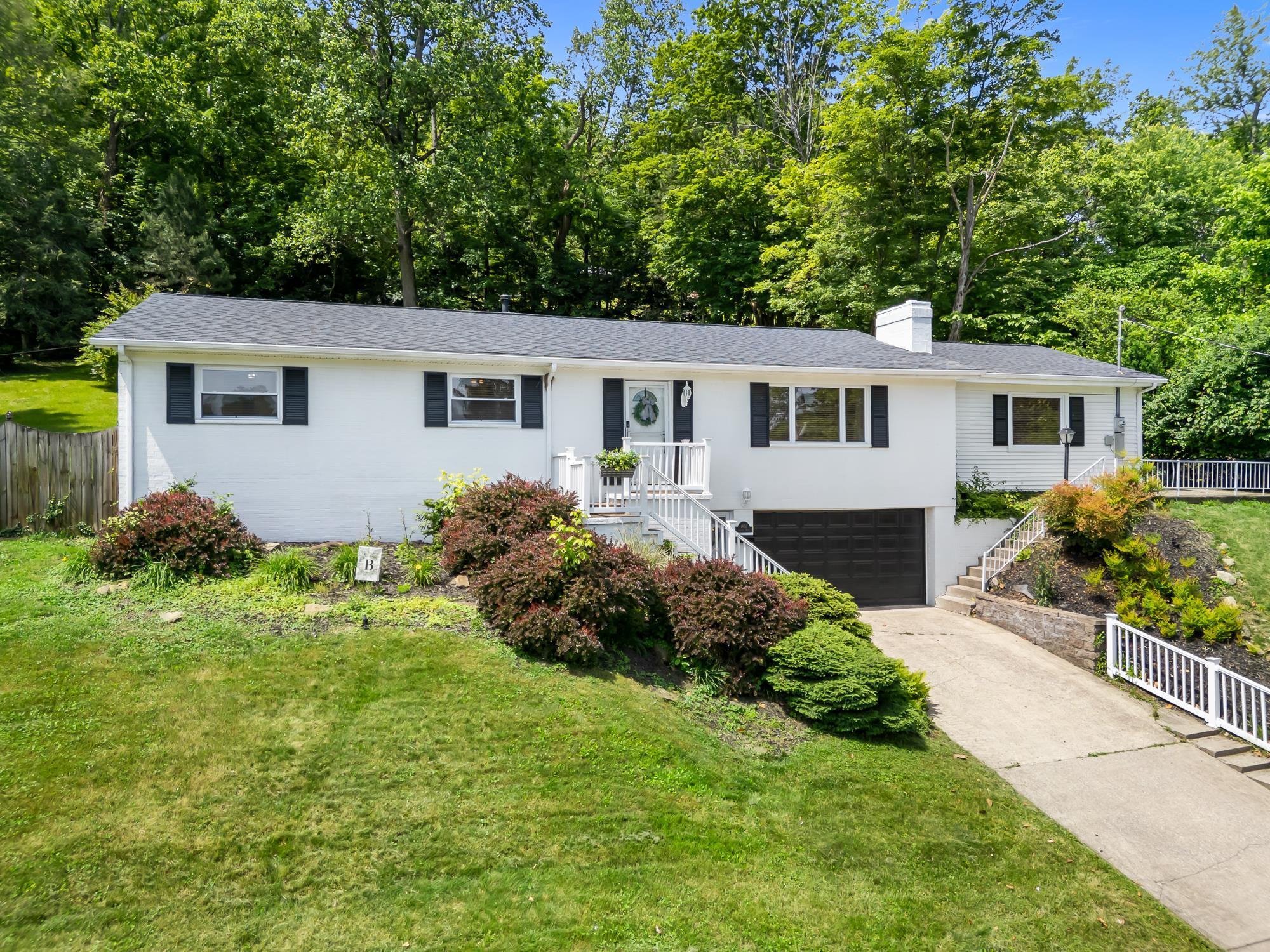 Property Photo: 1831 Enslow Blvd WV 25701