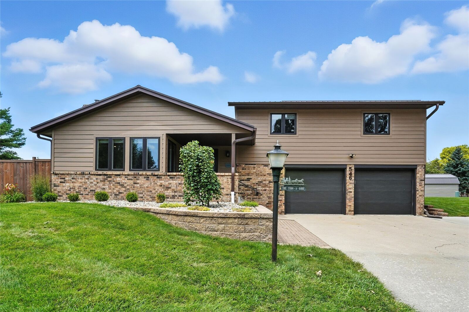 Property Photo: 546 Westwood Drive IA 50201