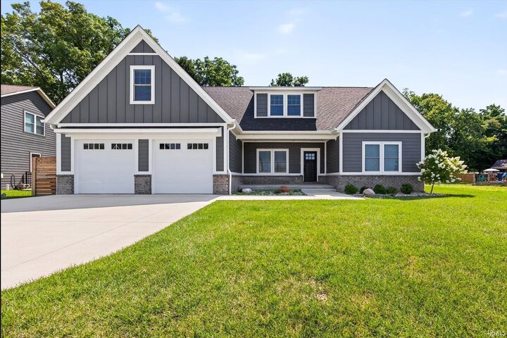 4606 N Calumet Court  Bloomington IN 47404 photo