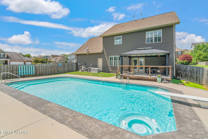 Property Photo: 1202 Quicksilver Way TN 37922