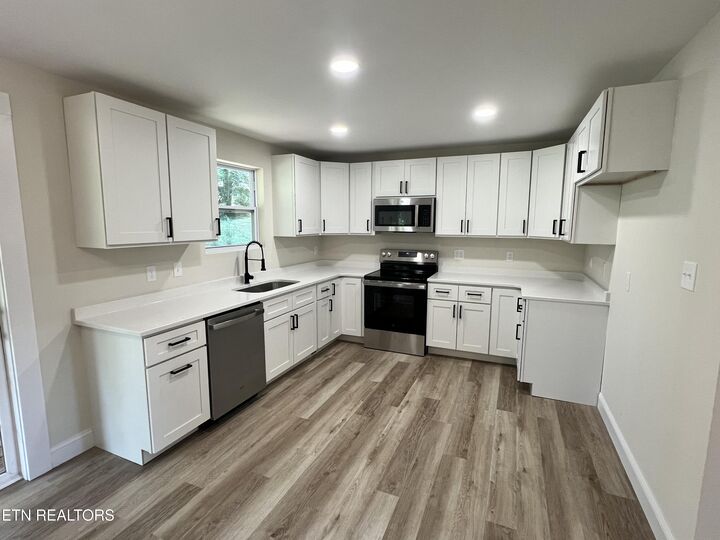 Property Photo:  720 Birchbrook Drive  TN 37918 