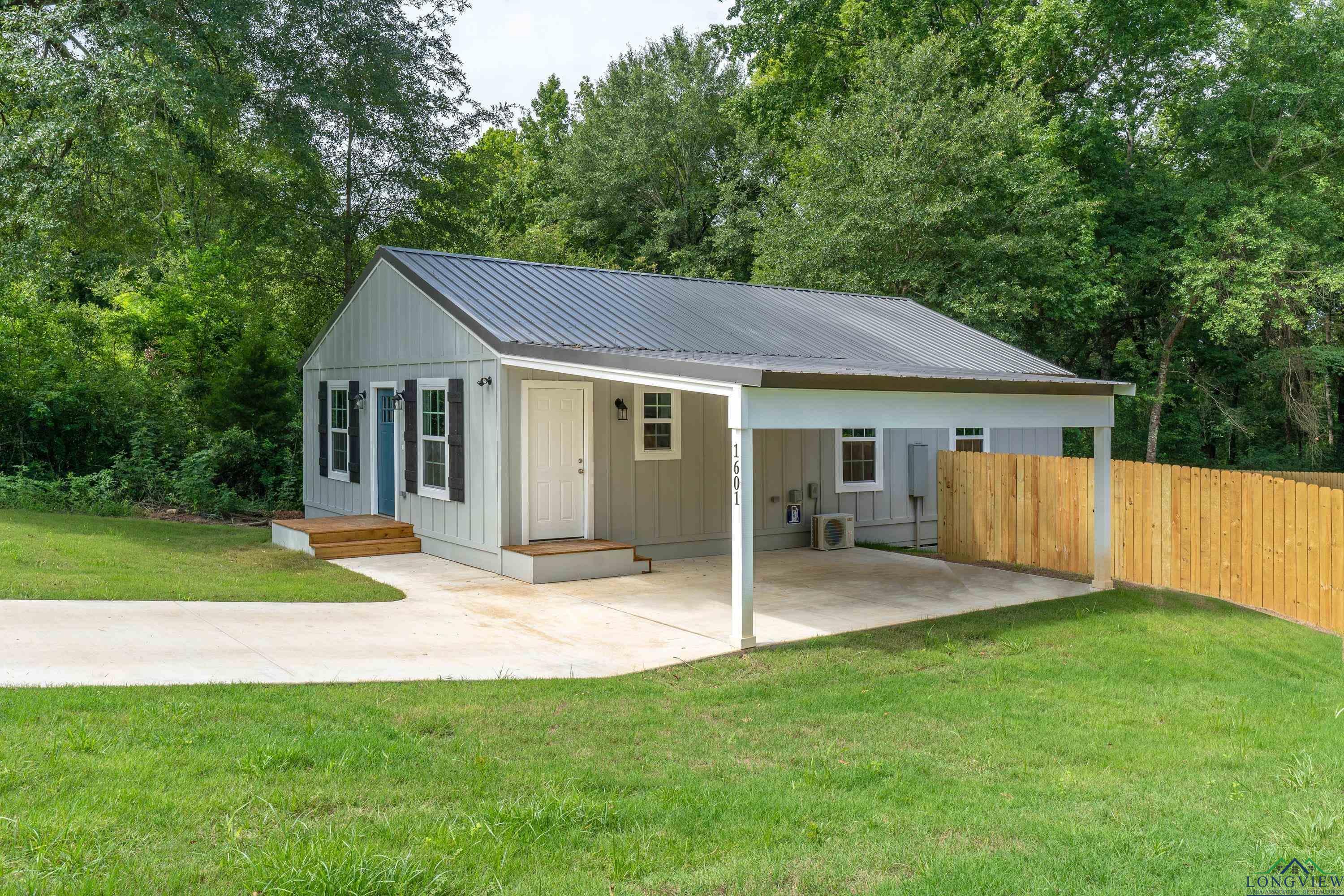 Property Photo:  1601 Ray  TX 75602 