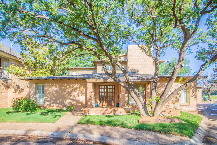 Property Photo: 9102 Vicksburg Avenue 10 TX 79424