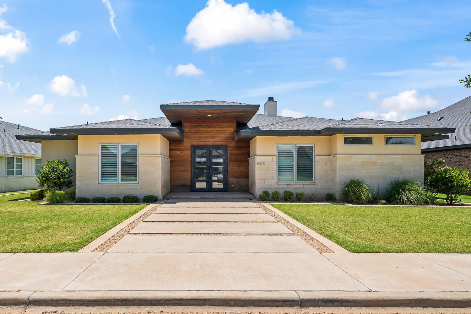 Property Photo: 4903 109th Place TX 79424