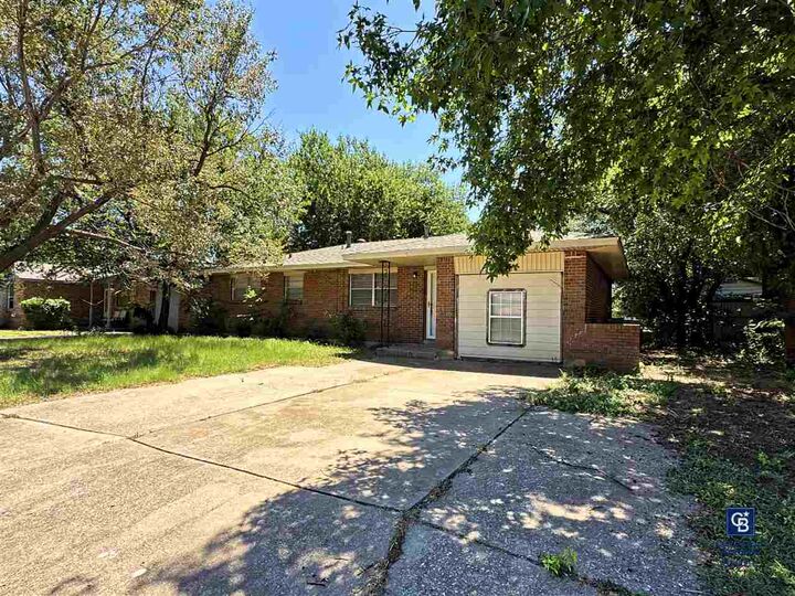 Property Photo:  5318 NW Columbia Avenue  OK 73505-5729 