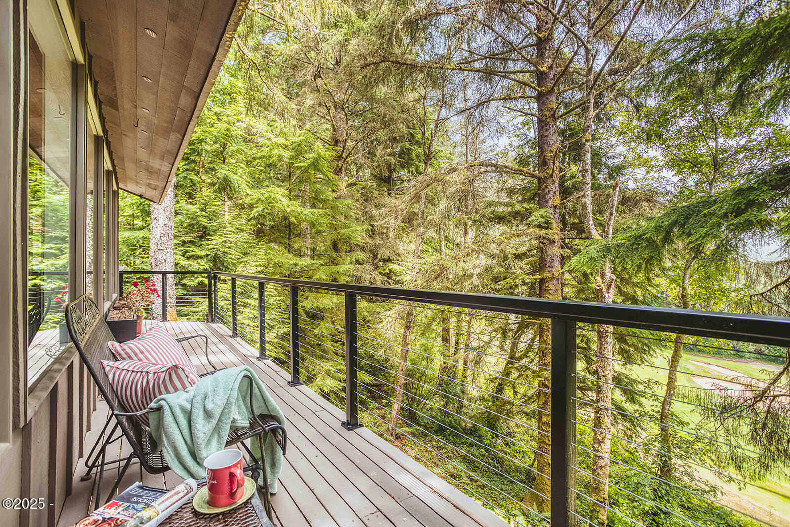 Property Photo: 111 Salishan Drive OR 97388