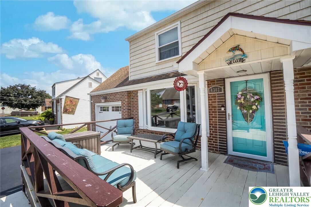 Property Photo:  4302 Chetwin Terrace  PA 18045 