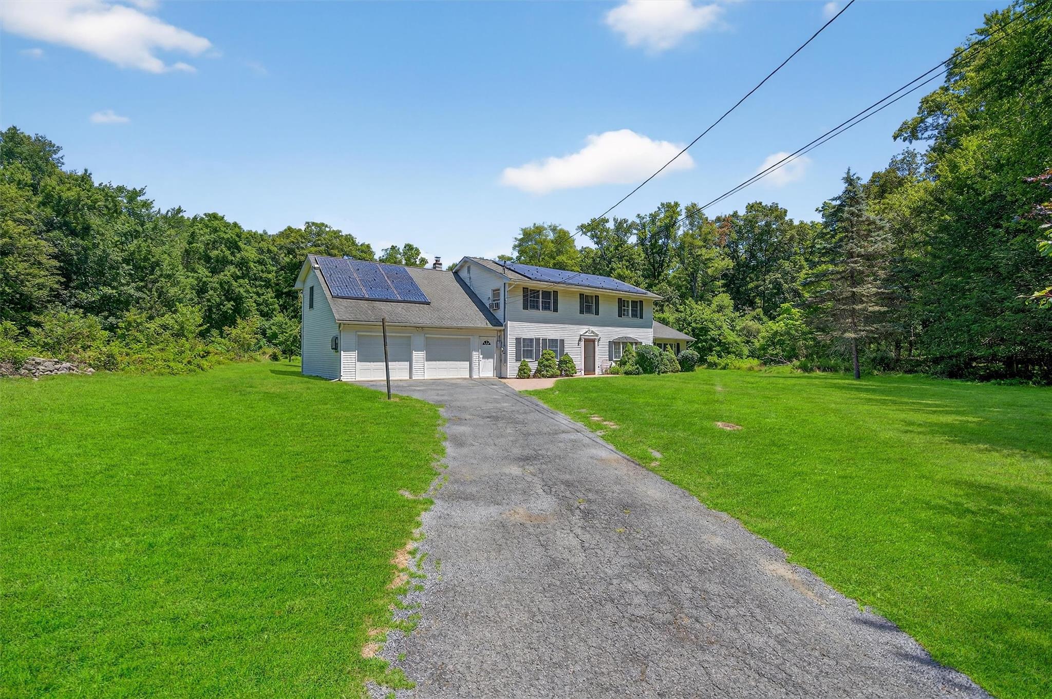 Property Photo:  94 Lincolndale  NY 10992 